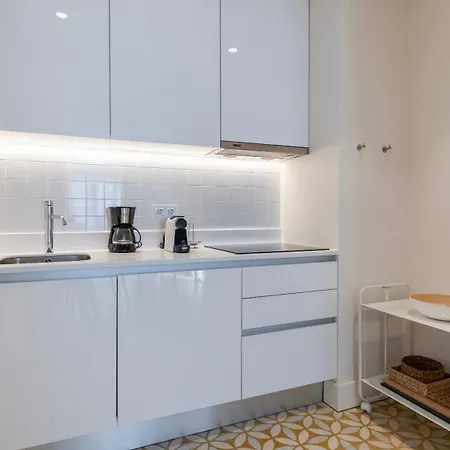 Appartamento Downtown Sleek By Lovelystay Lisbona